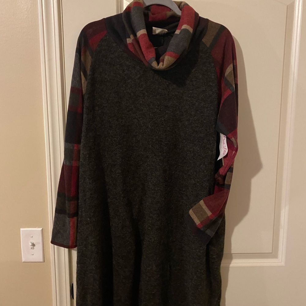 ADORABLE NWT sweater dress, size large.